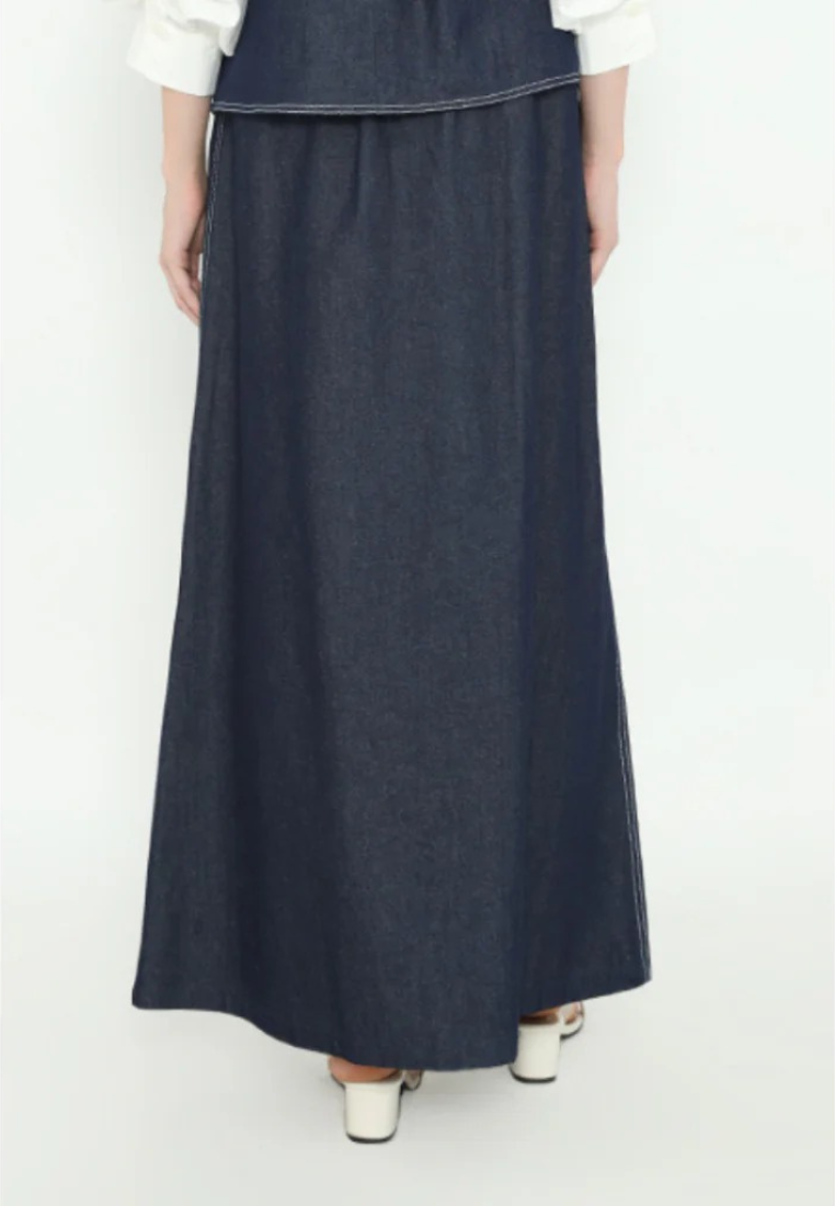 Queena Long Skirt In Denim | Navy