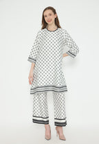 Minimalist Monochrome Tunic | White