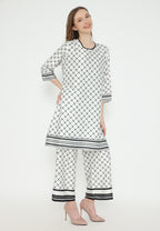 Minimalist Monochrome Tunic | White