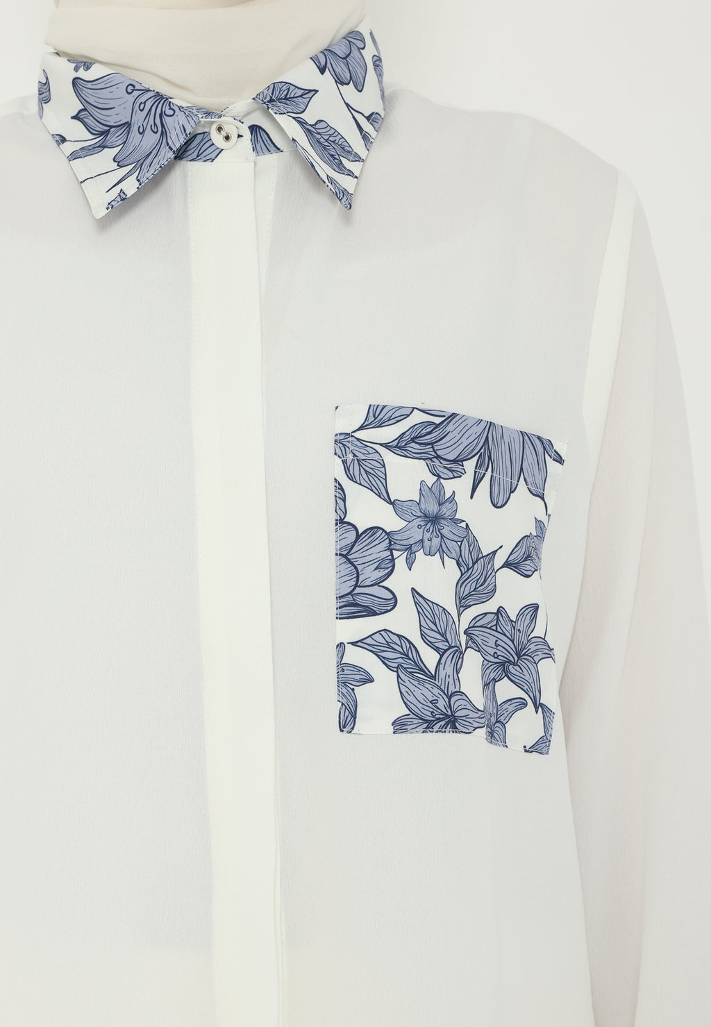 Nimas Floral Accent Shirt In Broken | White