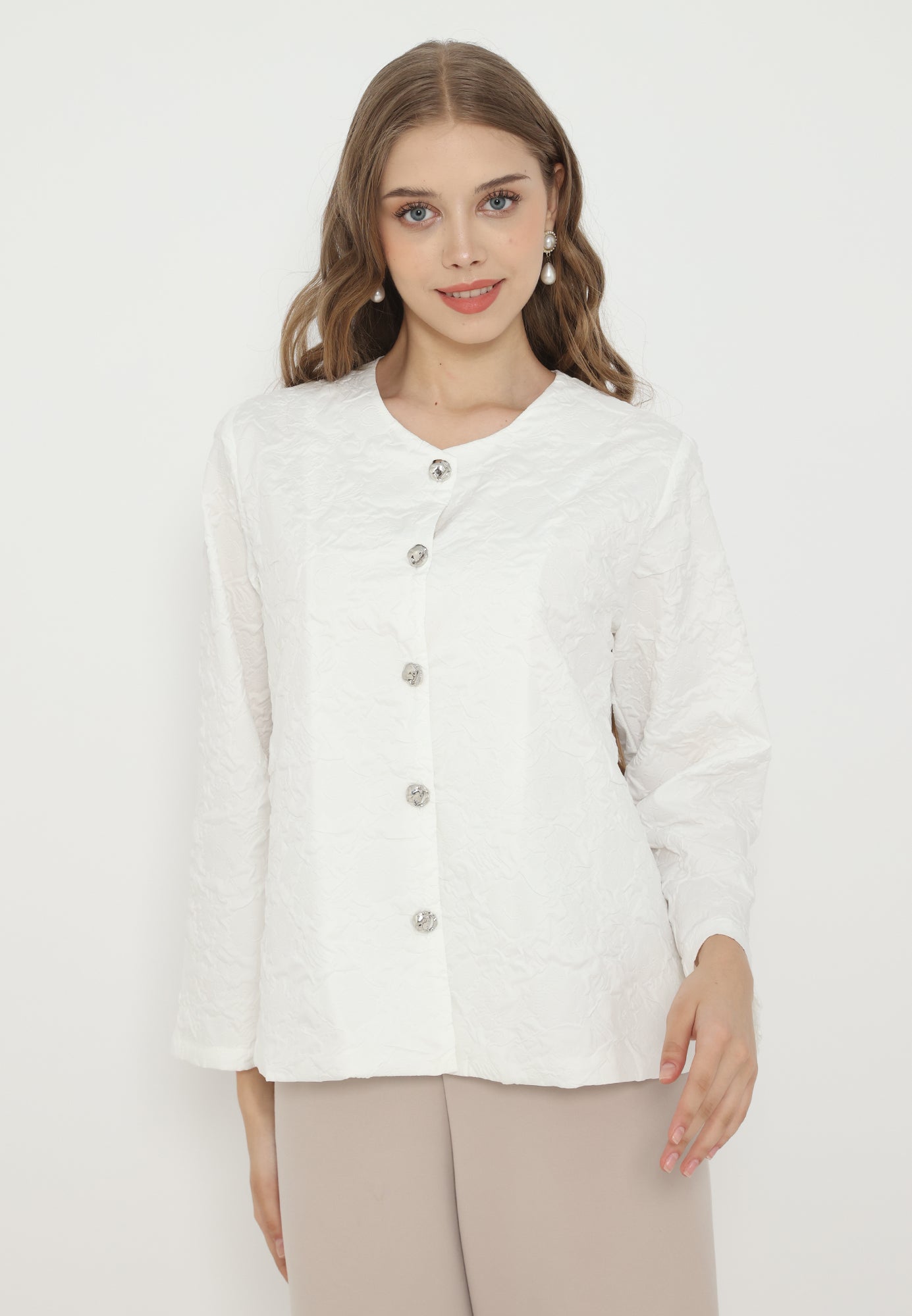 Debby Plain Round Neck Tops | White