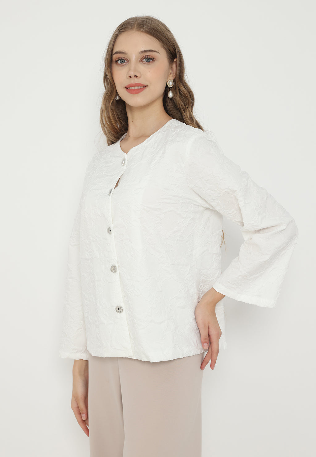 Debby Plain Round Neck Tops | White