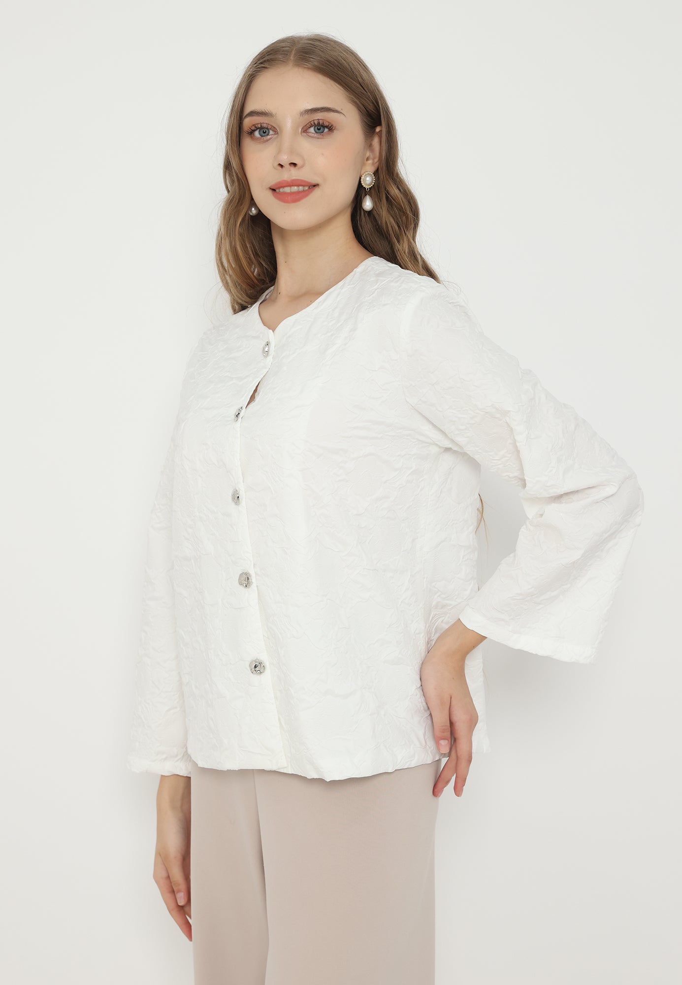 Debby Plain Round Neck Tops | White