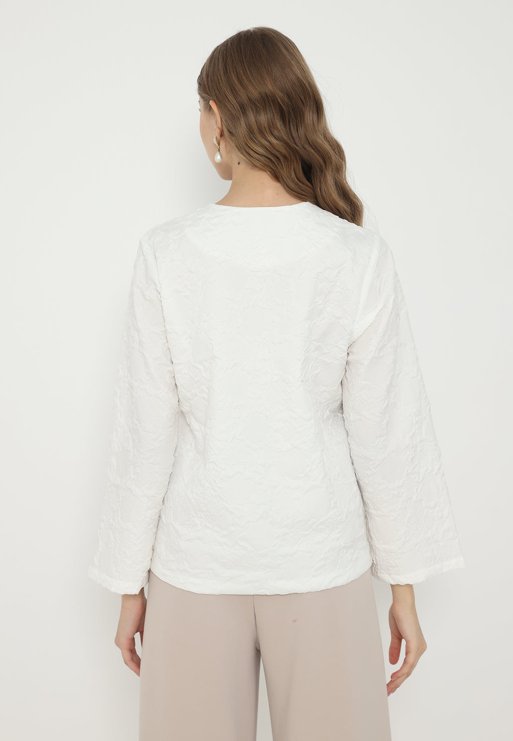 Debby Plain Round Neck Tops | White