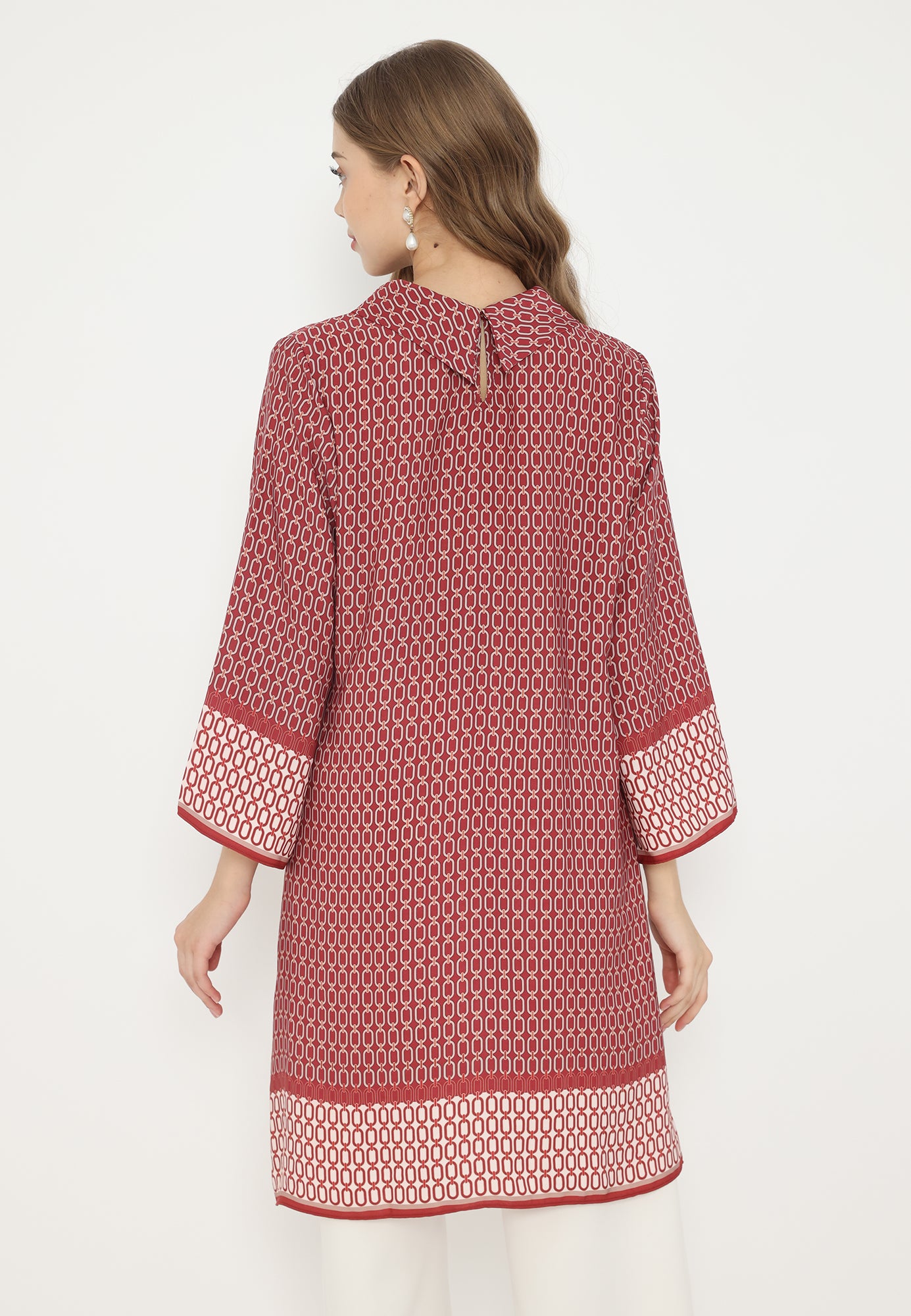 Hilda Midi Dress Chain Pattern With Draffery Neck | Red