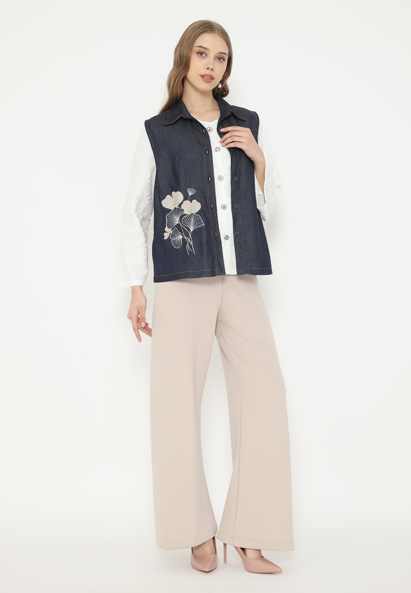 Laviora Vest With Sleeveless Embroidery | Navy