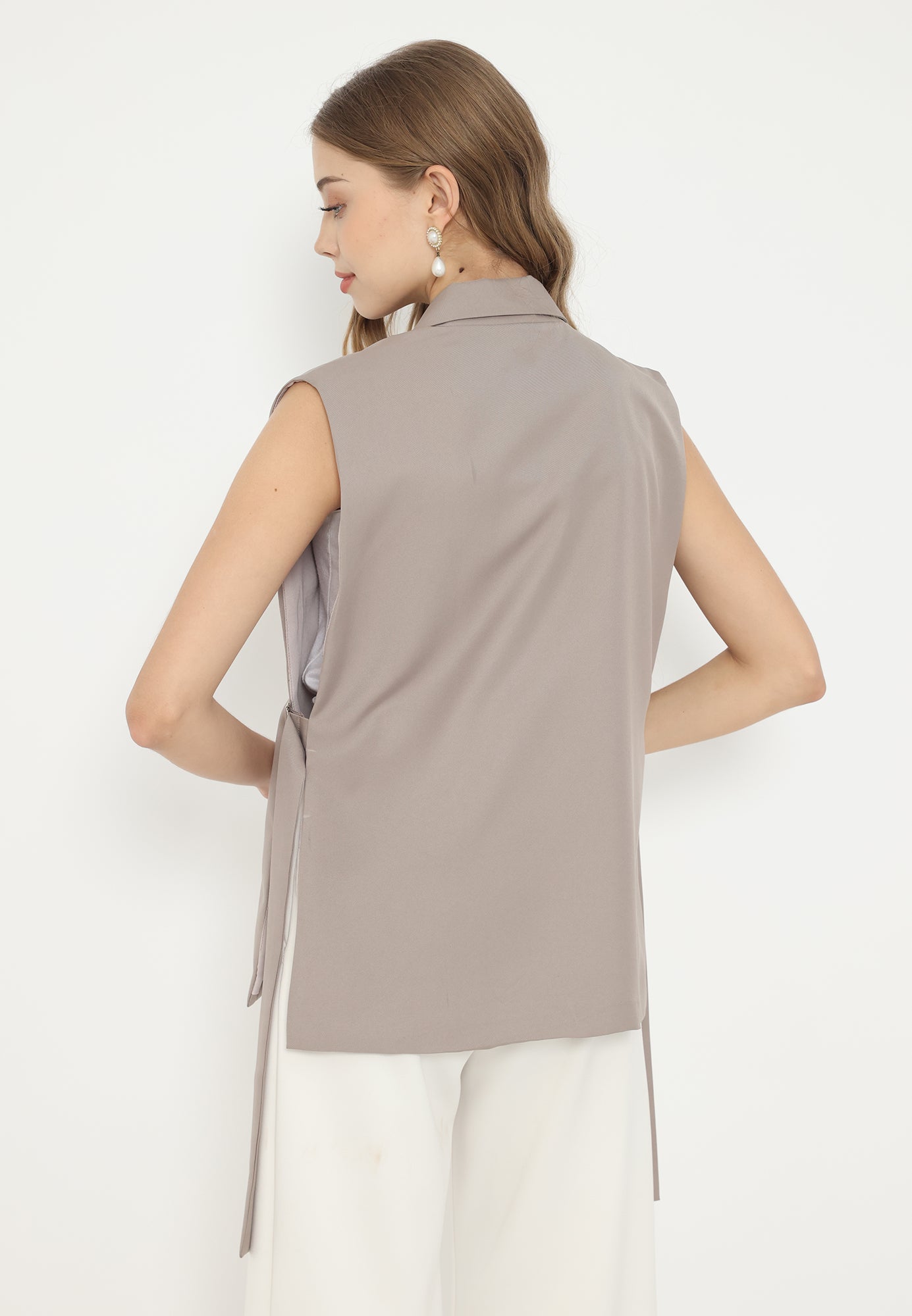 Novelle Tops Vest With Strape | Mocca