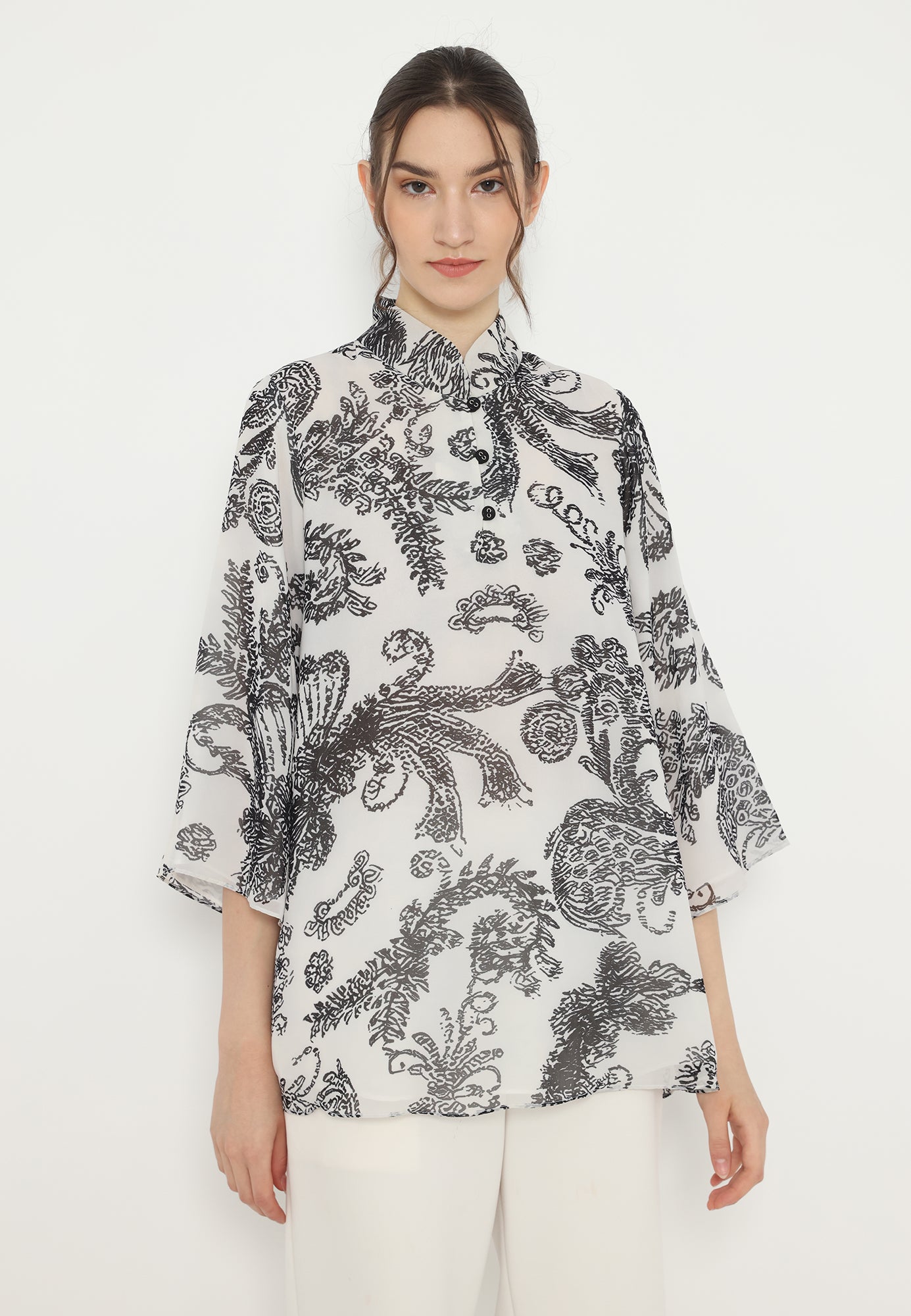 Elvara Tops Sanghai With leaf Print | White
