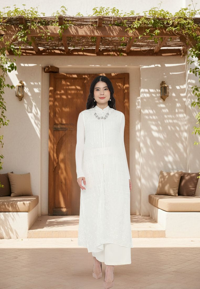 Althea Broakat Outerwear With Inner In Broken | White
