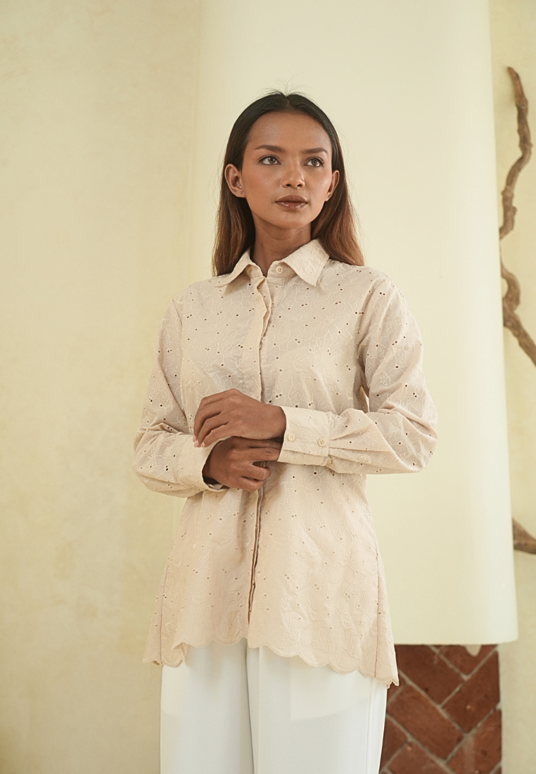 Riby Shirt Cutbol With Long Sleeve Cream By Brilliant Girl