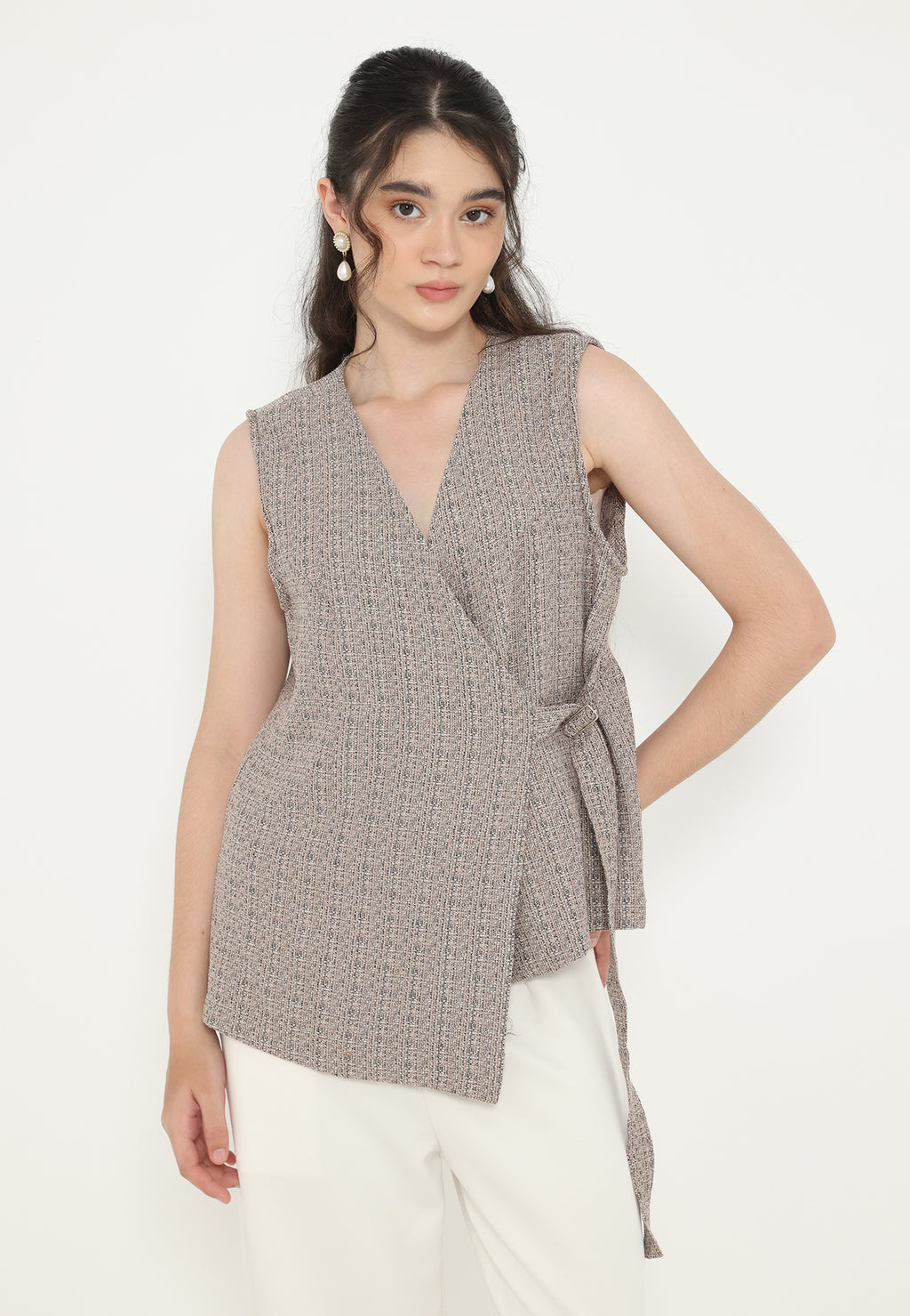 Oceanic Plain Sleeveless Vest | Beige