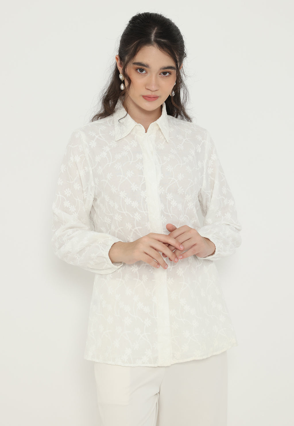 Daisy Embroidered Shirt | White