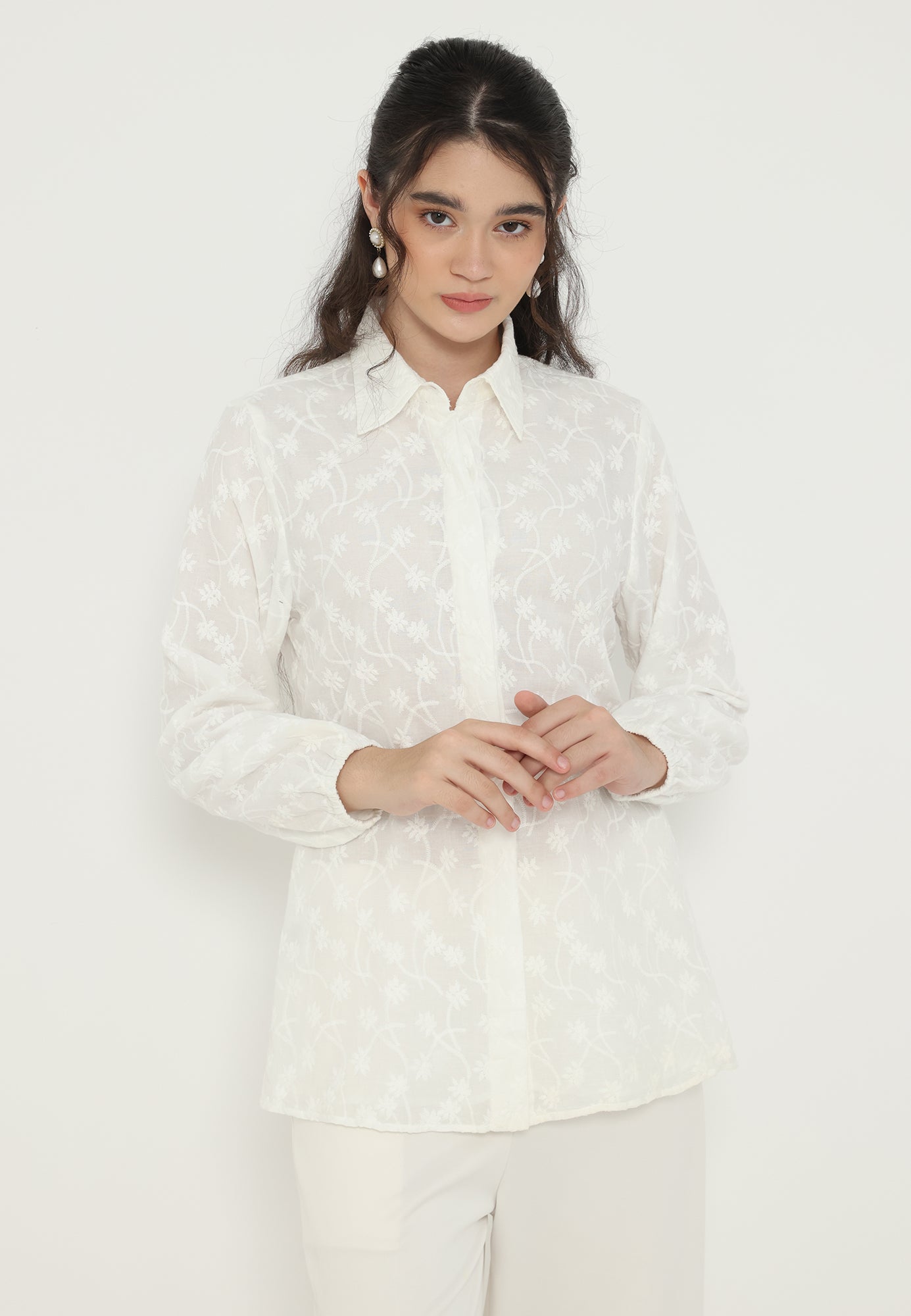 Daisy Embroidered Shirt | White