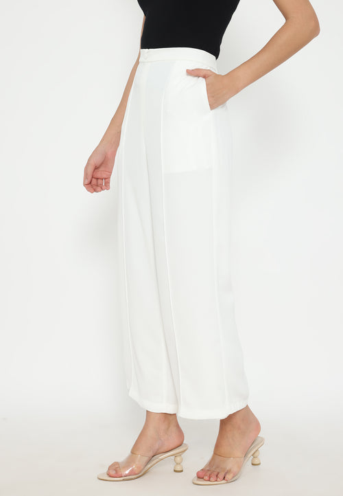 Aura High Waist Leg Pants | White