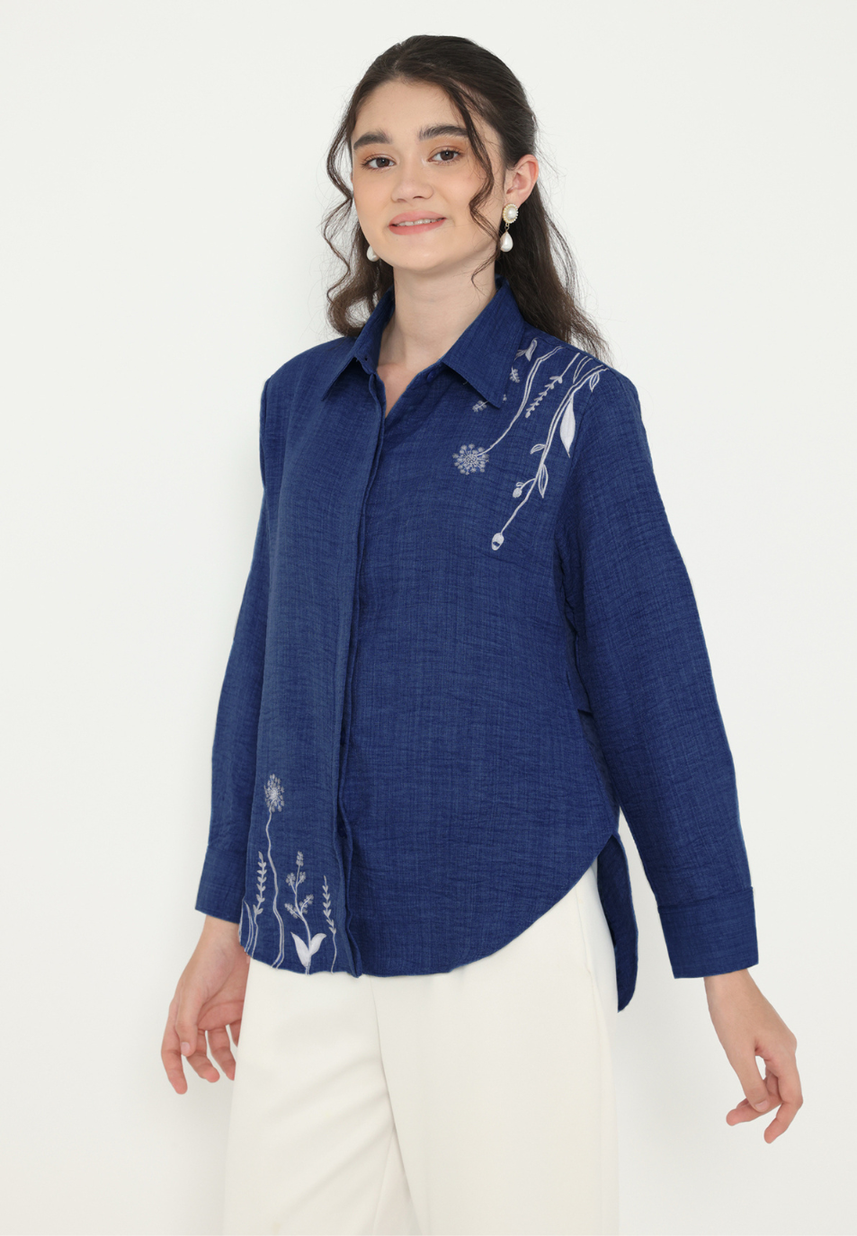 Bologna Casual Shirt with Floral Embroidery | Navy